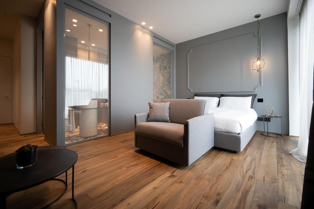 Piccola Maesta' Boutique Rooms Civitanova Marche Exterior photo